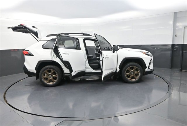 Used 2023 Toyota RAV4 AWD Hybrid image 46