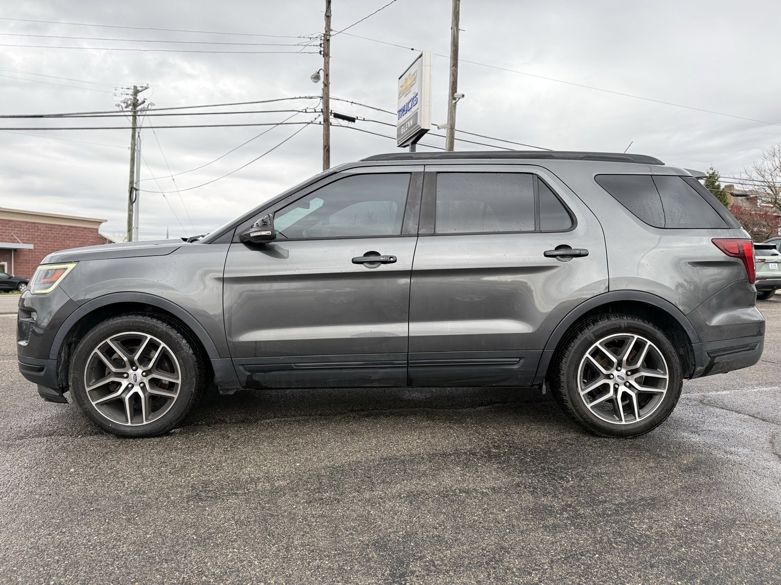 Used 2018 Ford Explorer Sport w/ Equipment Group 401A image 3