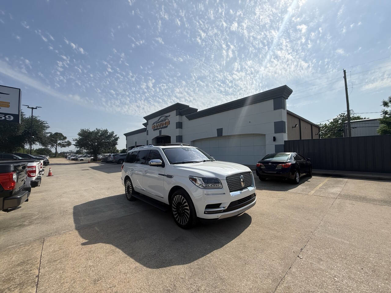 Used 2020 Lincoln Navigator Black Label w/ Cargo Convenience Package AWD/4WD image 53