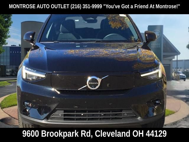 New 2024 Volvo XC40 Recharge Plus w/ Protection Package Premier RWD image 9