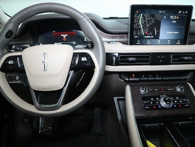 Certified 2023 Lincoln Aviator Reserve w/ Elements Package Plus image 29