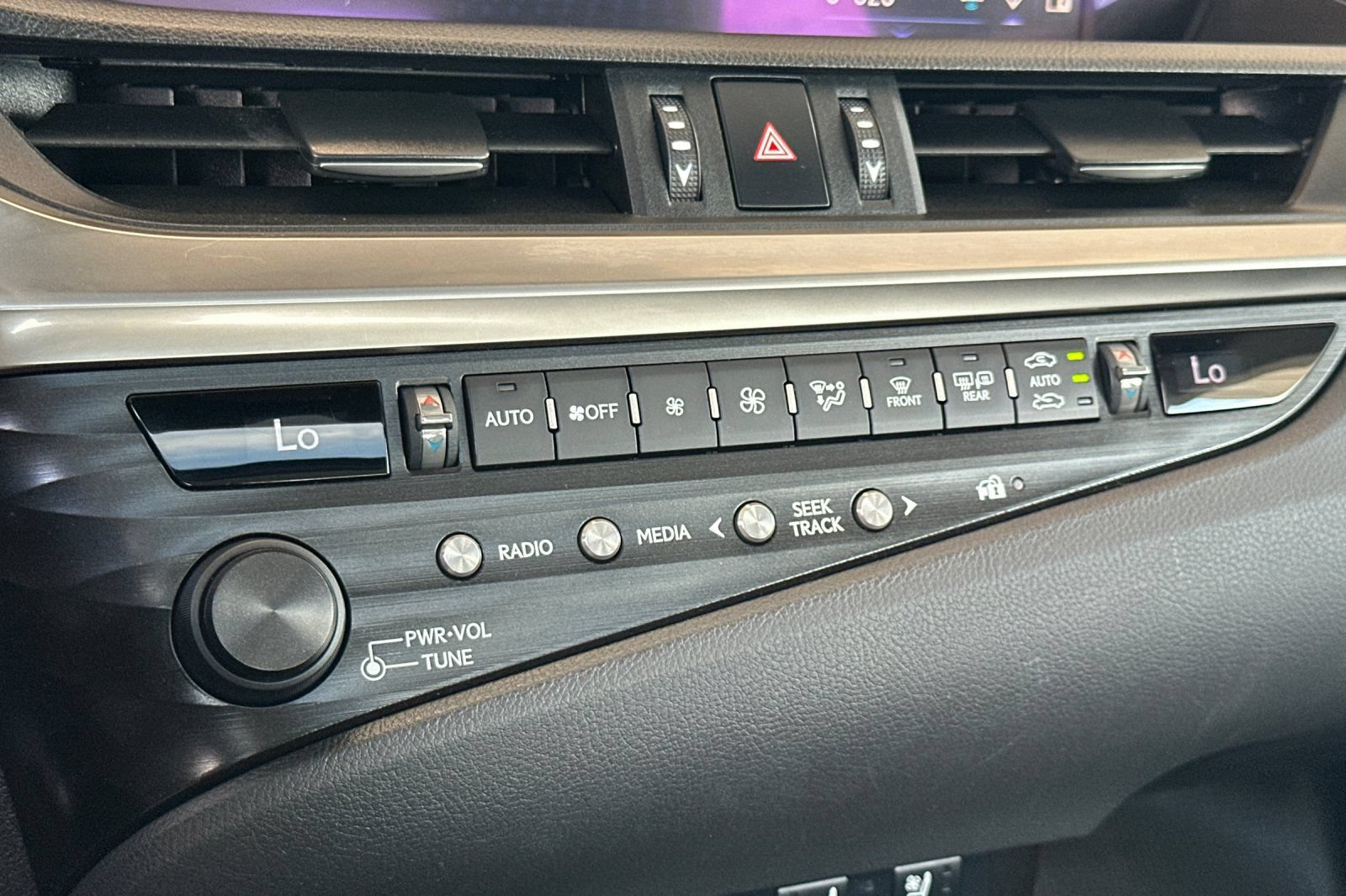 Used 2020 Lexus ES 300h w/ Premium Package FWD image 17
