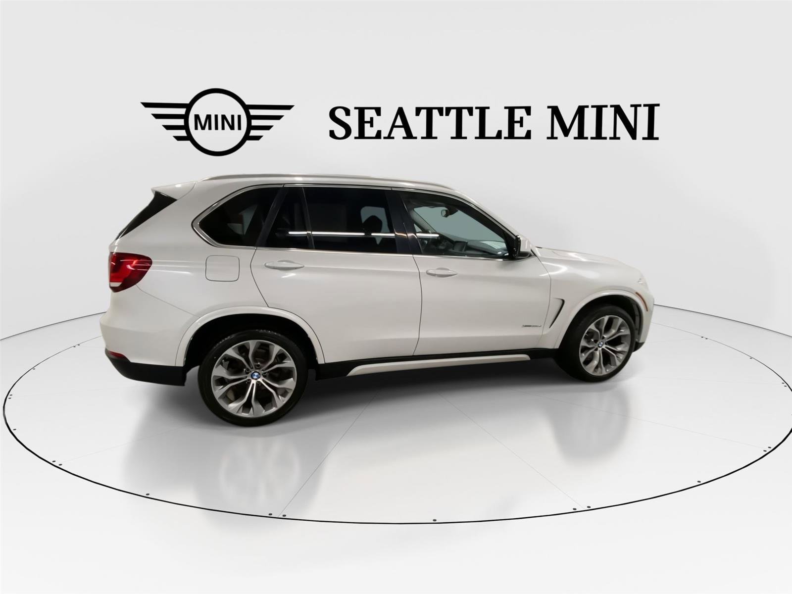Used 2015 BMW X5 xDrive35d image 12