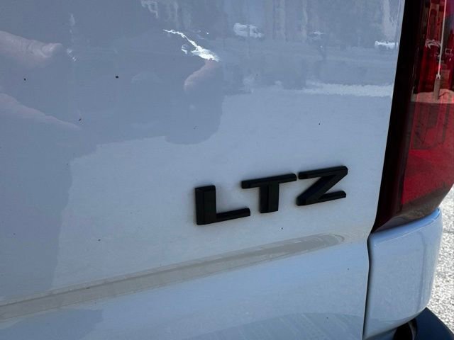 Used 2024 Chevrolet Silverado 3500 LTZ w/ LTZ Plus Package AWD/4WD image 9