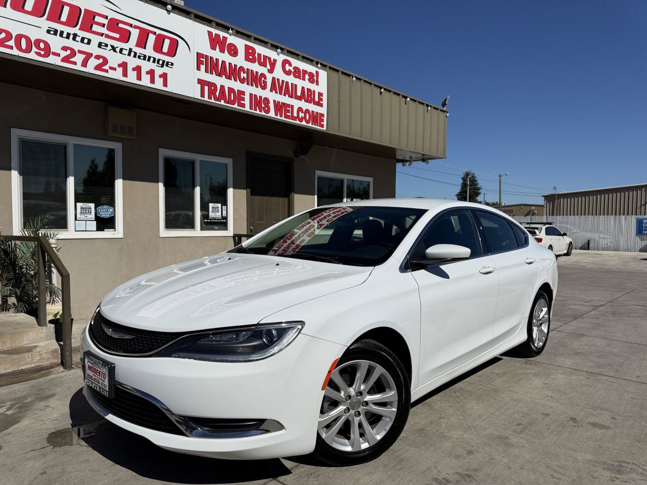 Used 2015 Chrysler 200 Limited w/ Convenience Group FWD image 7