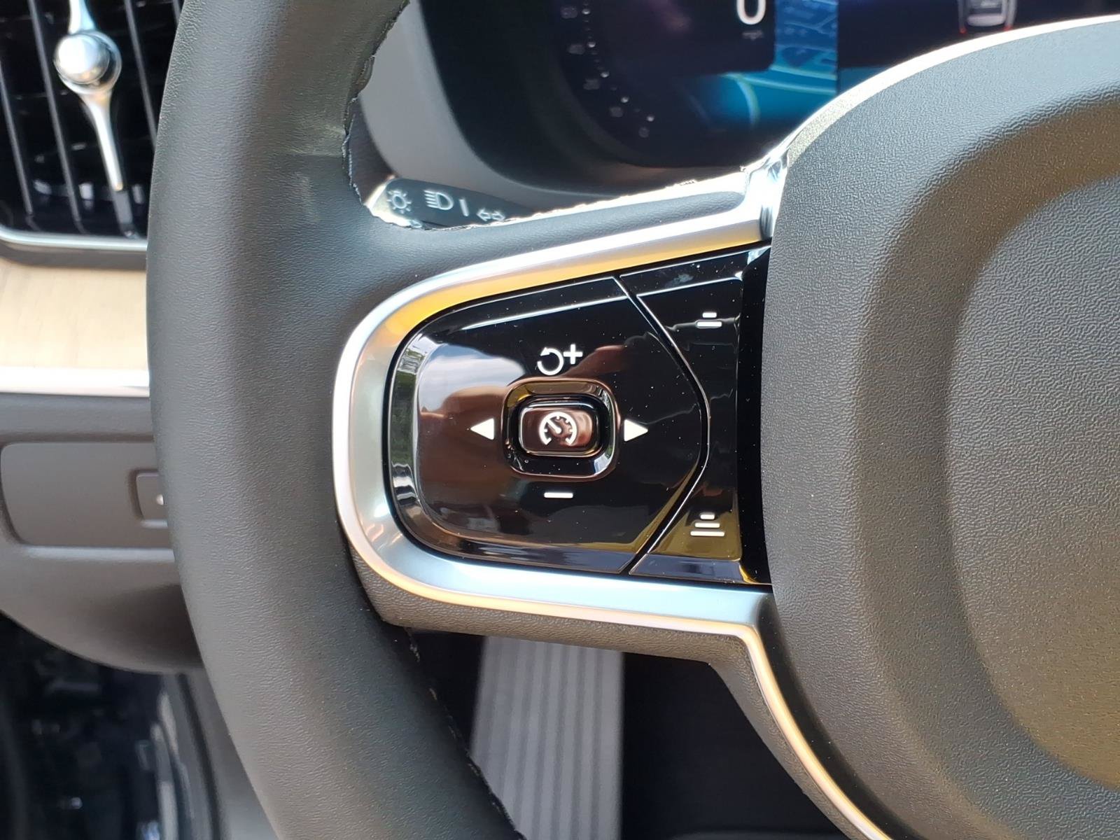 New 2026 Volvo XC60 B5 Core w/ Climate Package AWD/4WD image 20