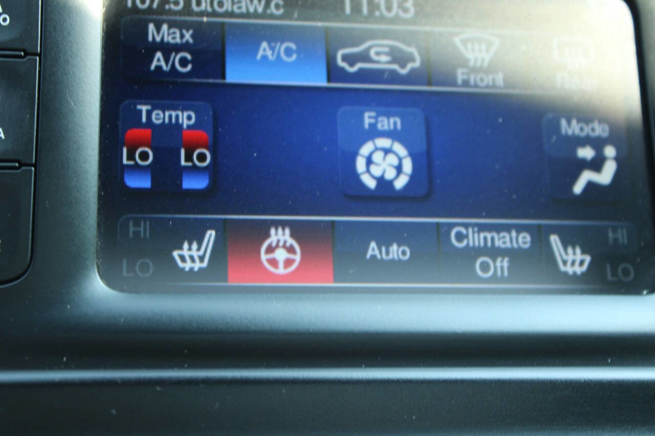 Used 2015 Chrysler 200 S w/ Comfort Group image 24