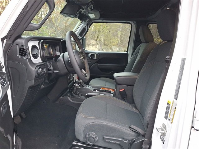 Used 2024 Jeep Gladiator Sport image 14