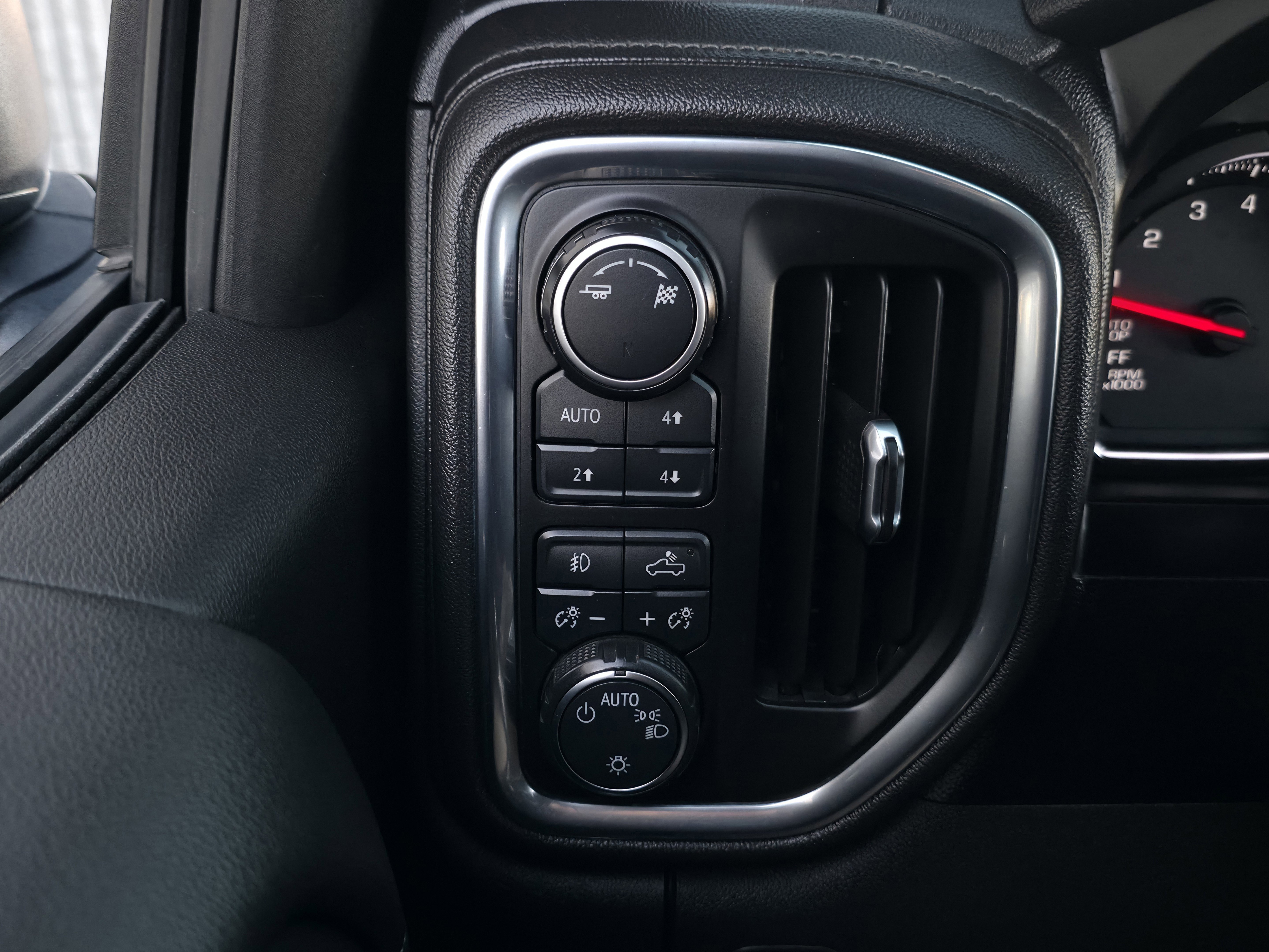 Used 2019 Chevrolet Silverado 1500 LT Trail Boss w/ Convenience Package image 23