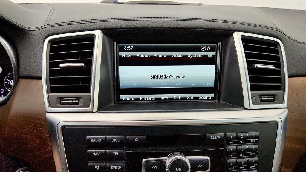 Used 2016 Mercedes-Benz GL 550 4MATIC image 18