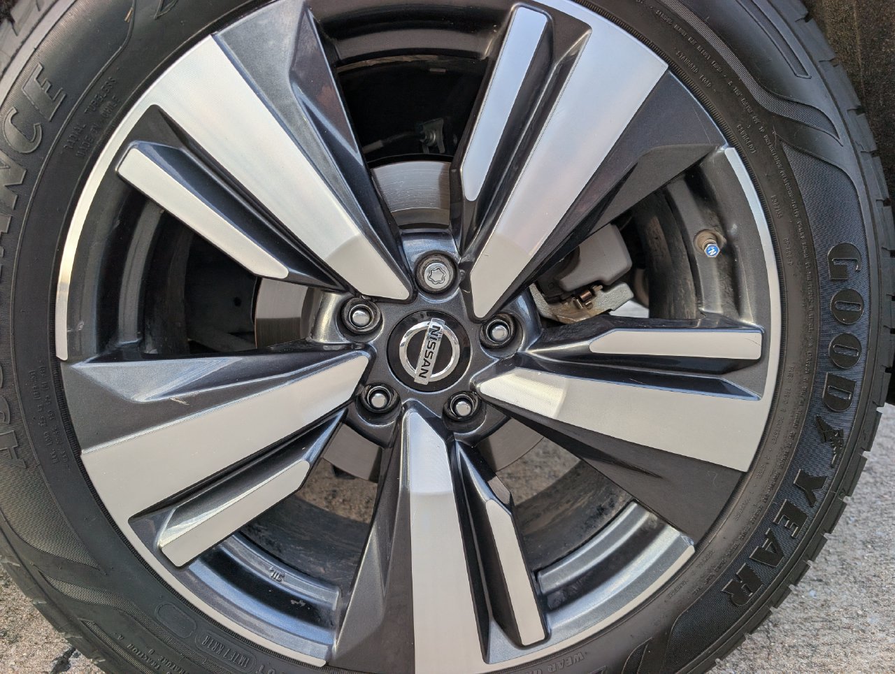 Used 2021 Nissan Rogue Platinum FWD image 7