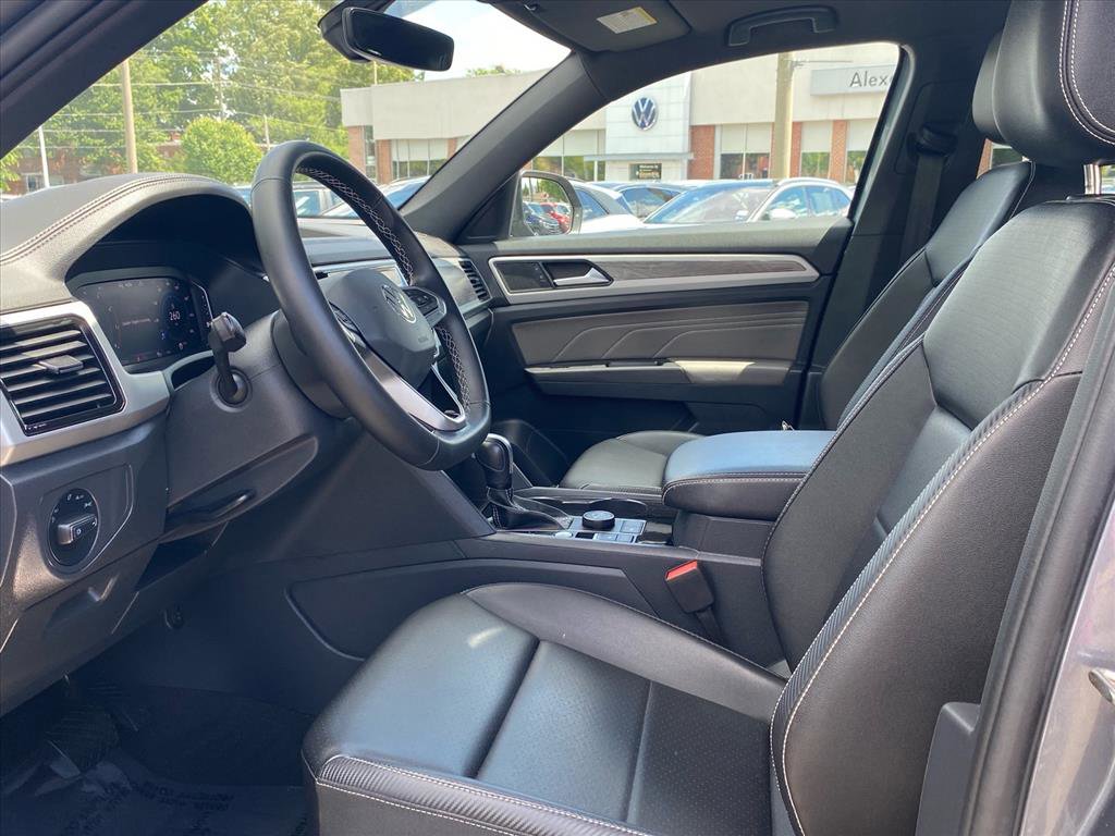Certified 2023 Volkswagen Atlas Cross Sport SE w/ Panoramic Sunroof Package AWD/4WD image 12