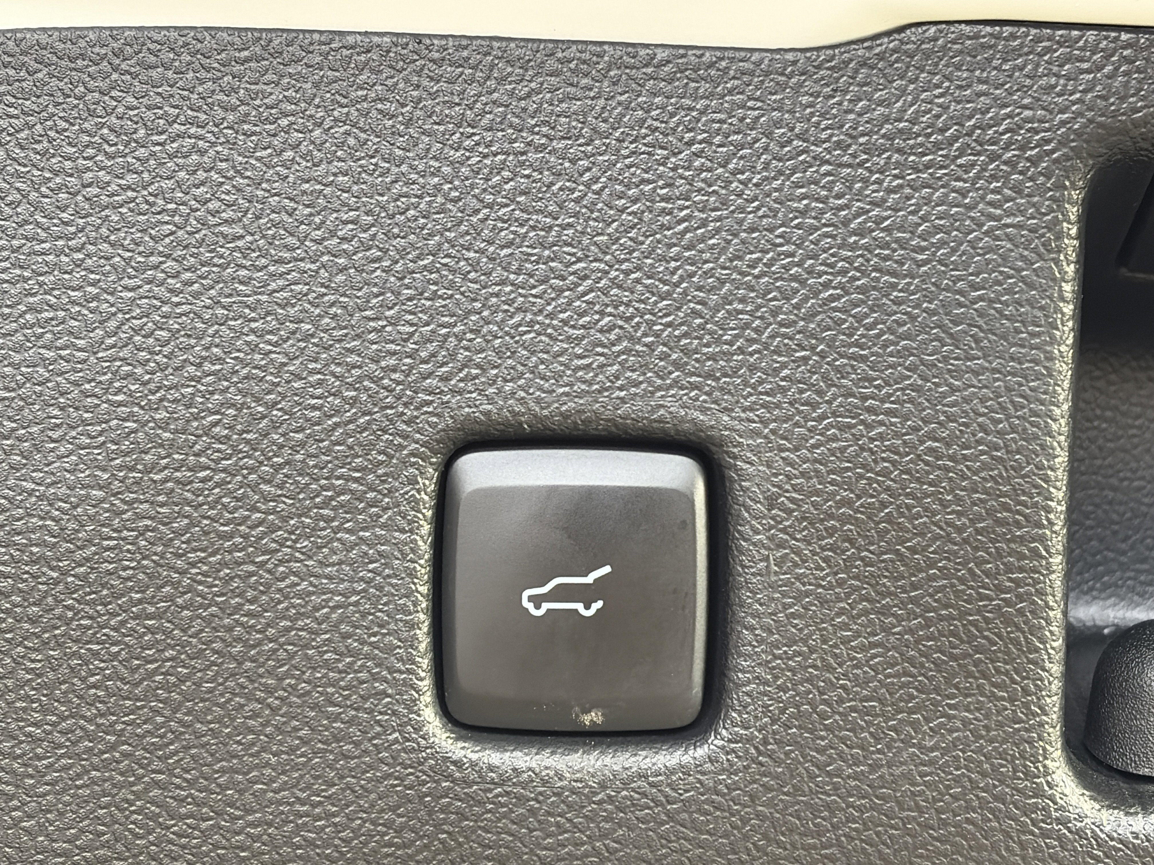 Used 2022 Ford Escape SEL image 15