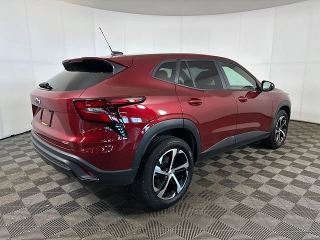 Used 2024 Chevrolet Trax RS w/ Sunroof Package image 10