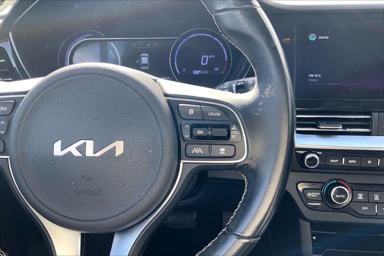 Used 2022 Kia Niro EX FWD image 25