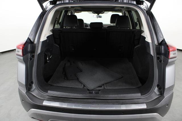 Certified 2021 Nissan Rogue SV w/ Premium Package AWD/4WD image 18