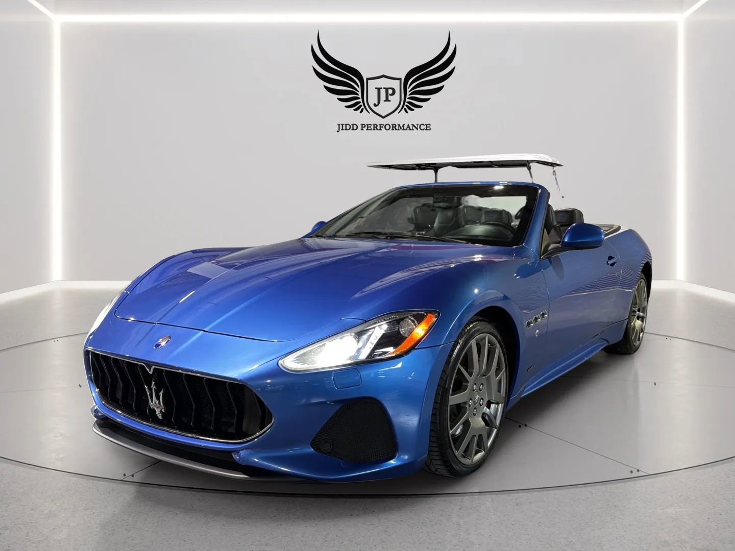 Used 2018 Maserati GranTurismo Sport RWD image 43