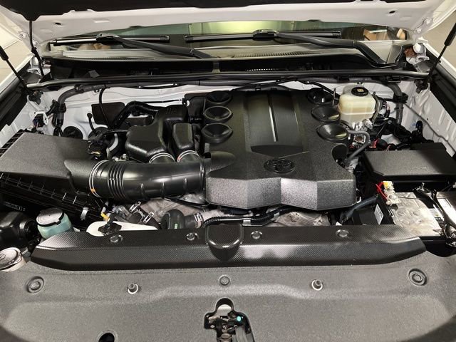 Used 2018 Toyota 4Runner SR5 image 18