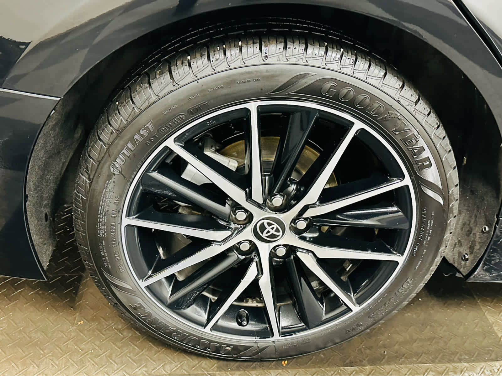 Used 2023 Toyota Camry SE image 29