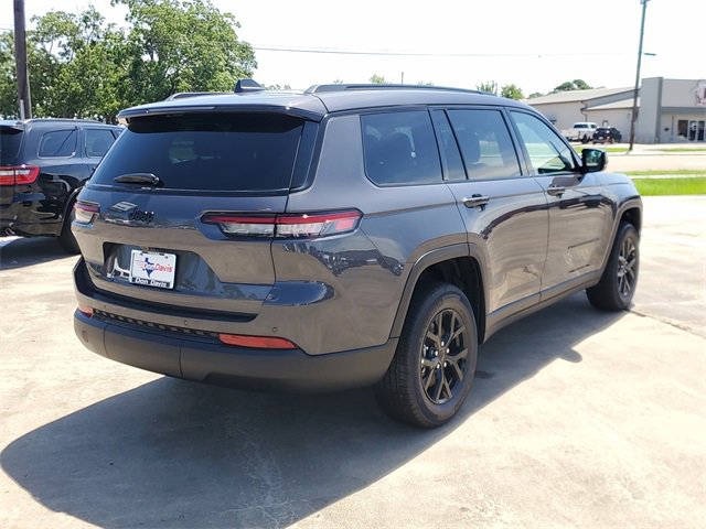 New 2025 Jeep Grand Cherokee L Altitude image 4