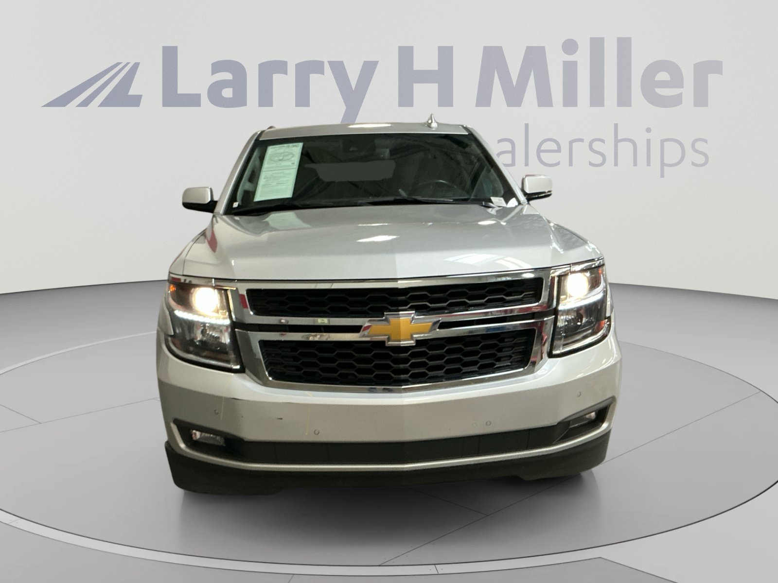 Used 2020 Chevrolet Suburban LT AWD/4WD image 8