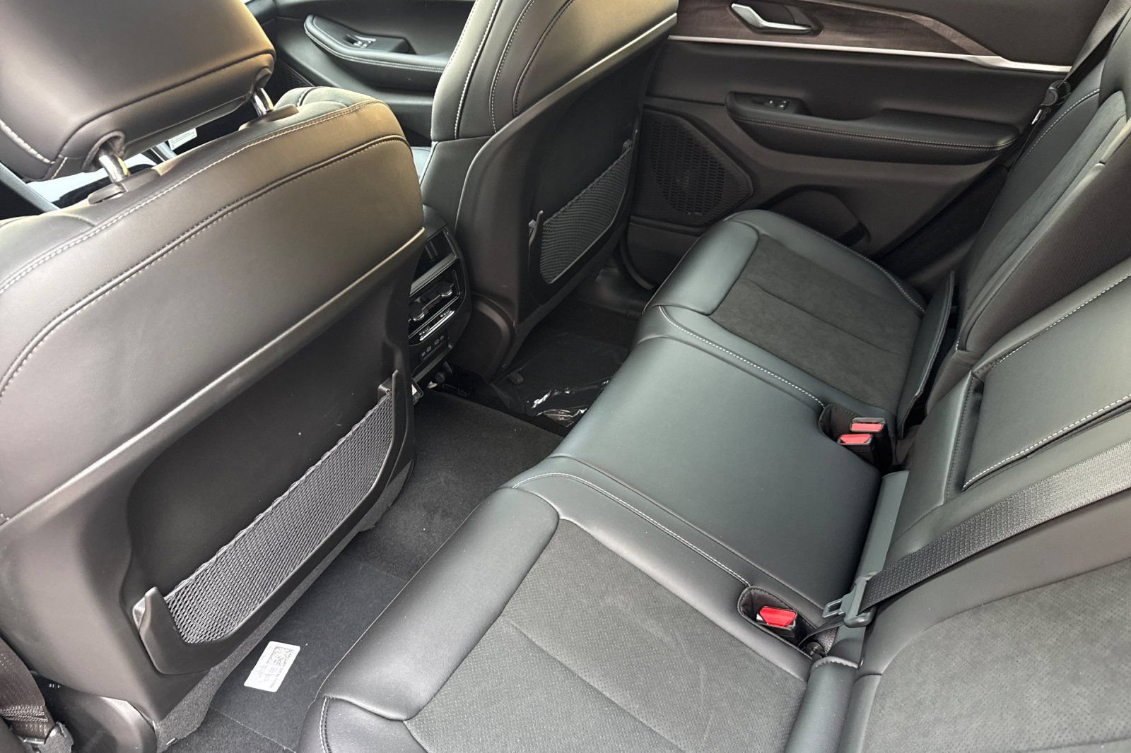 New 2026 Jeep Grand Cherokee Altitude AWD/4WD image 13