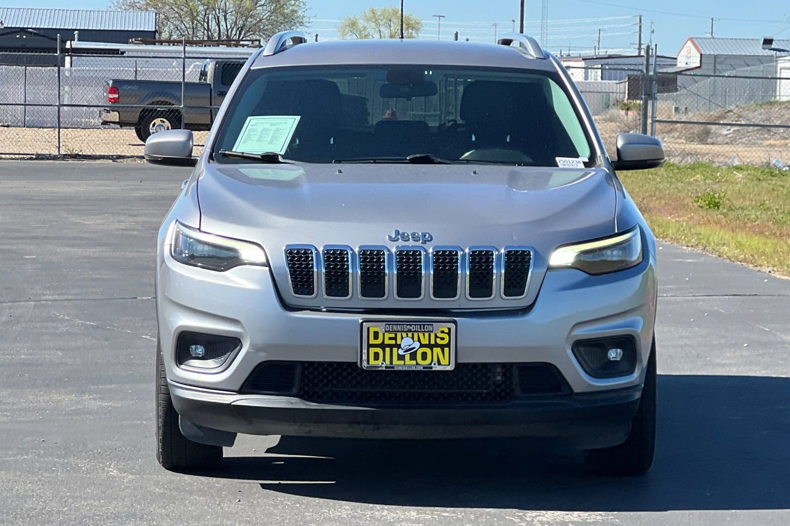 Used 2019 Jeep Cherokee Latitude Plus w/ Cold Weather Group image 9