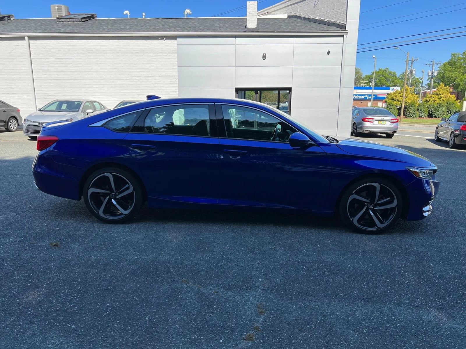 Used 2020 Honda Accord Sport image 3