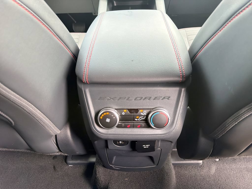Used 2025 Ford Explorer ST-Line w/ Premium Package RWD image 18