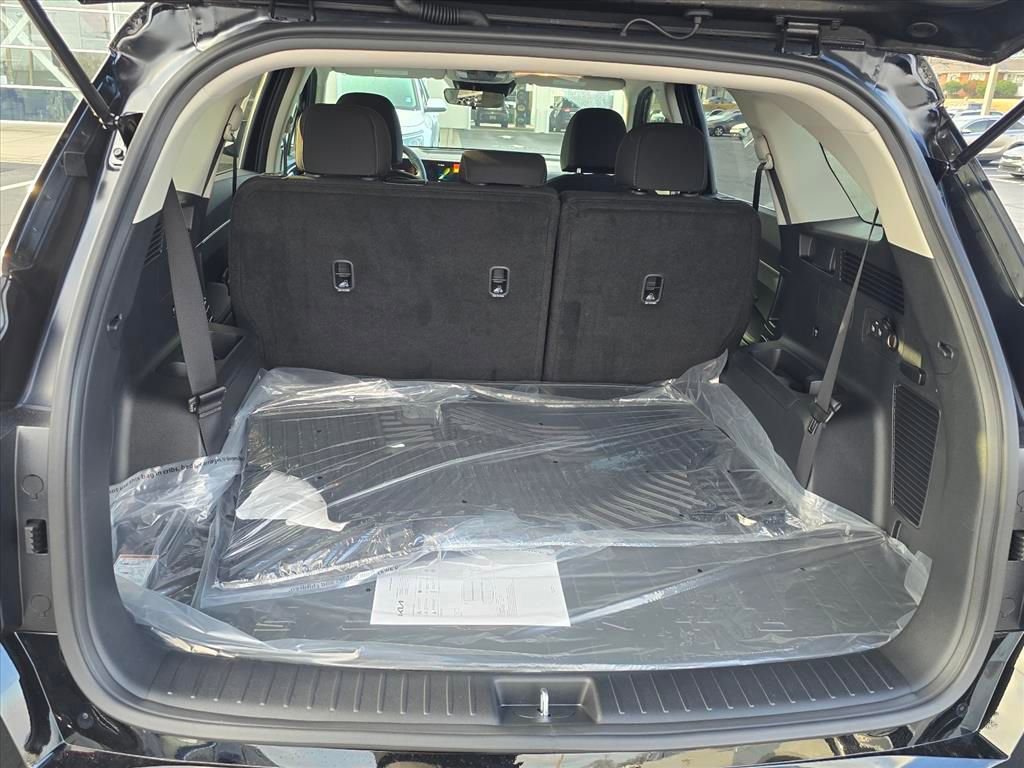 New 2026 Kia Sorento LX FWD image 11