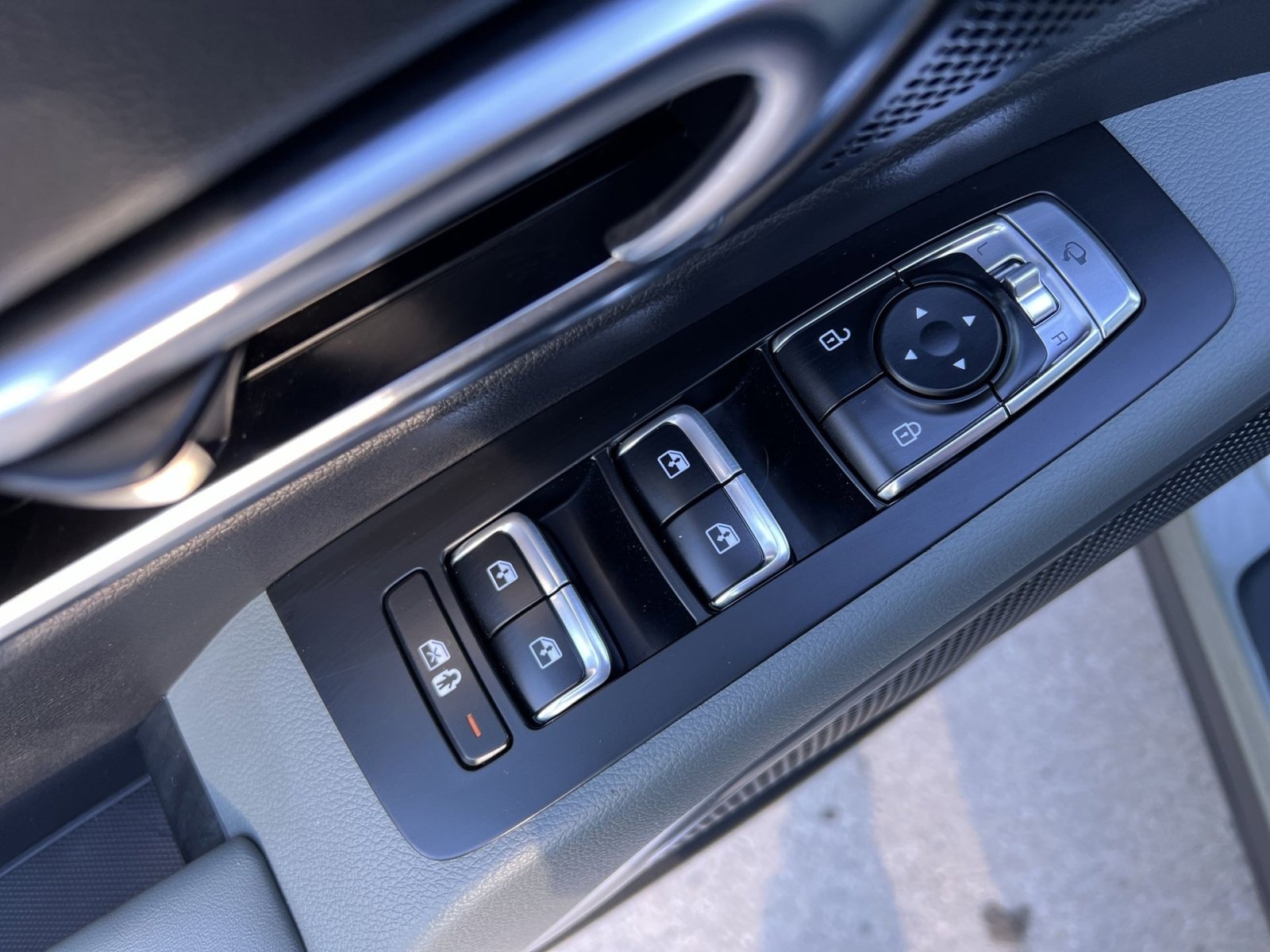 Used 2023 Kia Telluride EX X-Line image 36