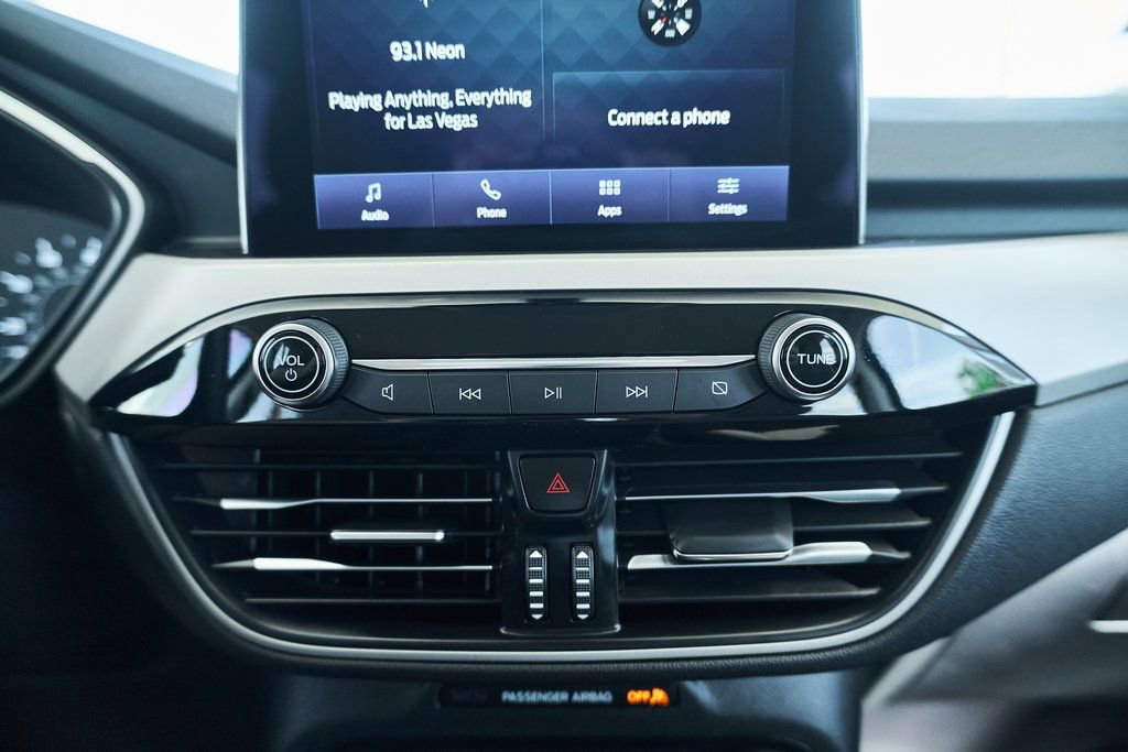 Used 2022 Ford Escape SE image 44