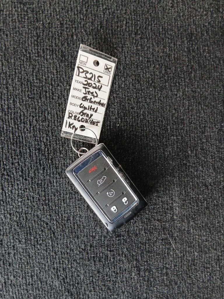 Used 2024 Jeep Grand Cherokee L Limited w/ Luxury Tech Group II image 42