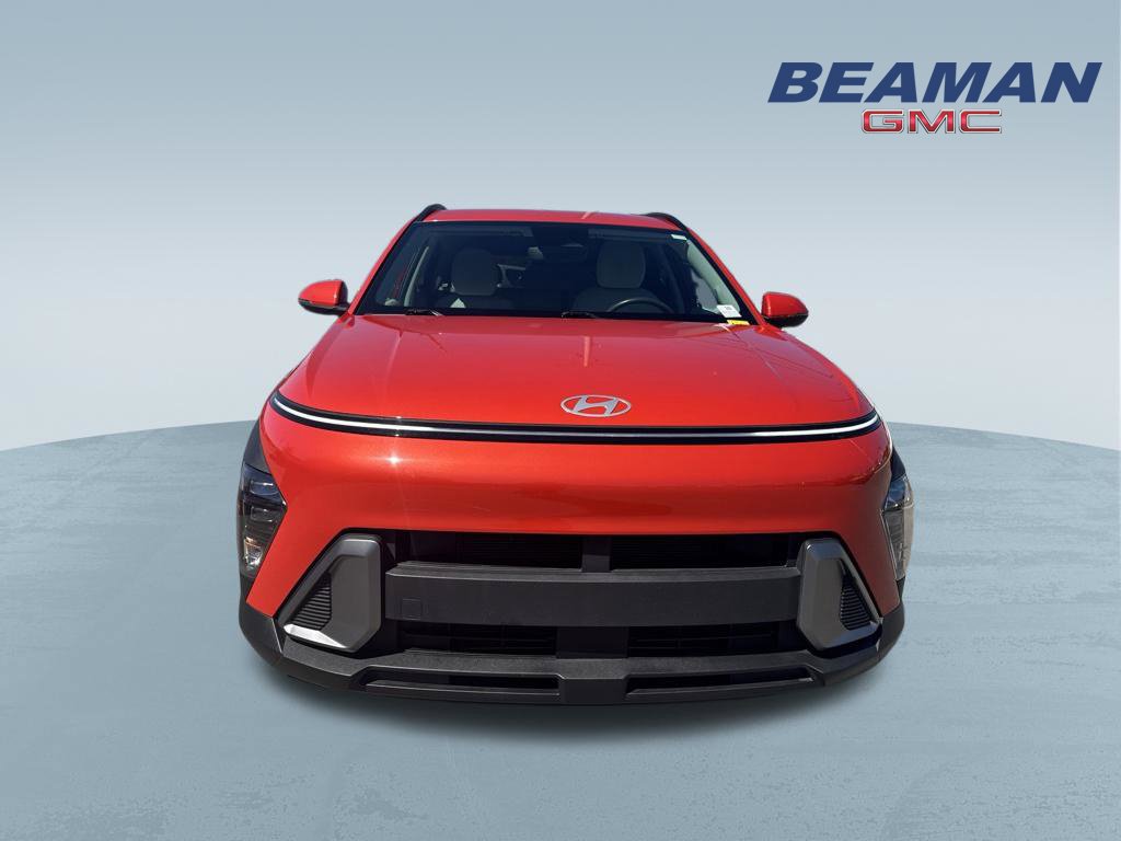 Used 2025 Hyundai Kona SEL AWD/4WD image 2