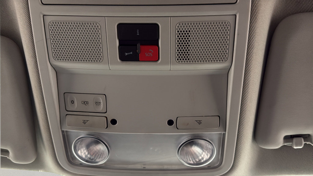 Used 2015 Volkswagen Passat 1.8T Wolfsburg Edition image 26