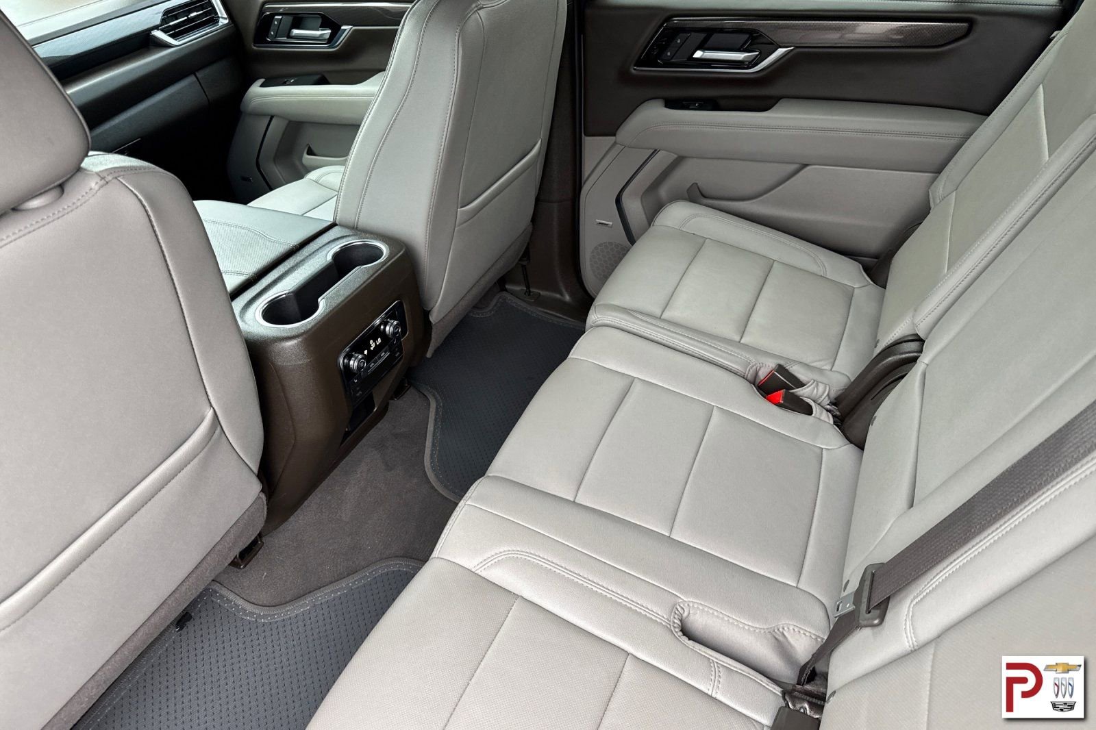 Certified 2025 GMC Yukon XL Elevation image 13