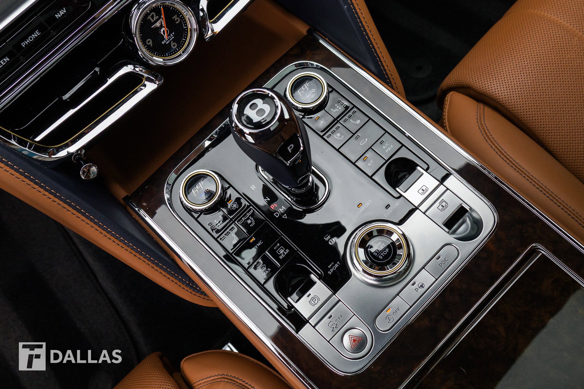 Used 2022 Bentley Flying Spur V8 image 28