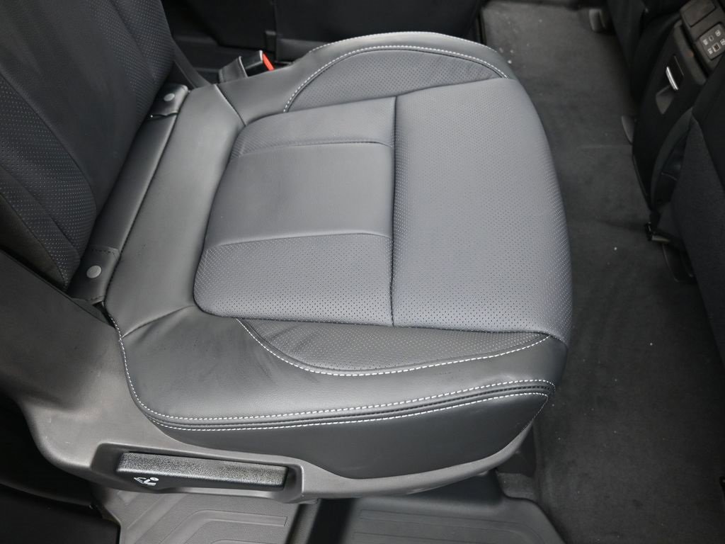 New 2026 Subaru Ascent Limited image 16