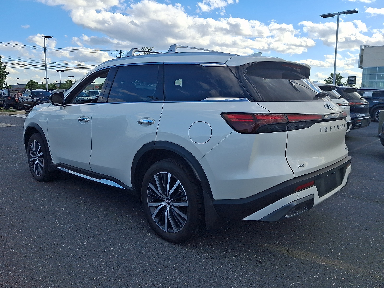 Certified 2025 INFINITI QX60 Sensory AWD/4WD image 4
