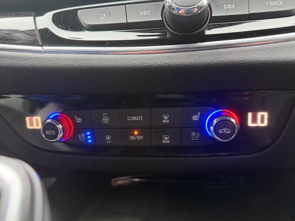 Used 2019 Buick Enclave Avenir w/ Avenir Technology Package FWD image 28