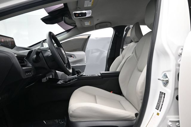 Used 2023 Toyota Prius XLE AWD/4WD image 17
