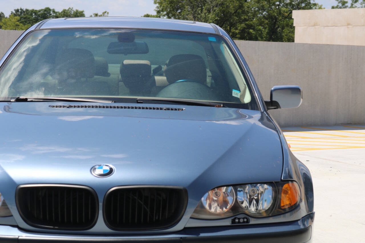 Used 2004 BMW 325xi Sedan AWD/4WD image 22
