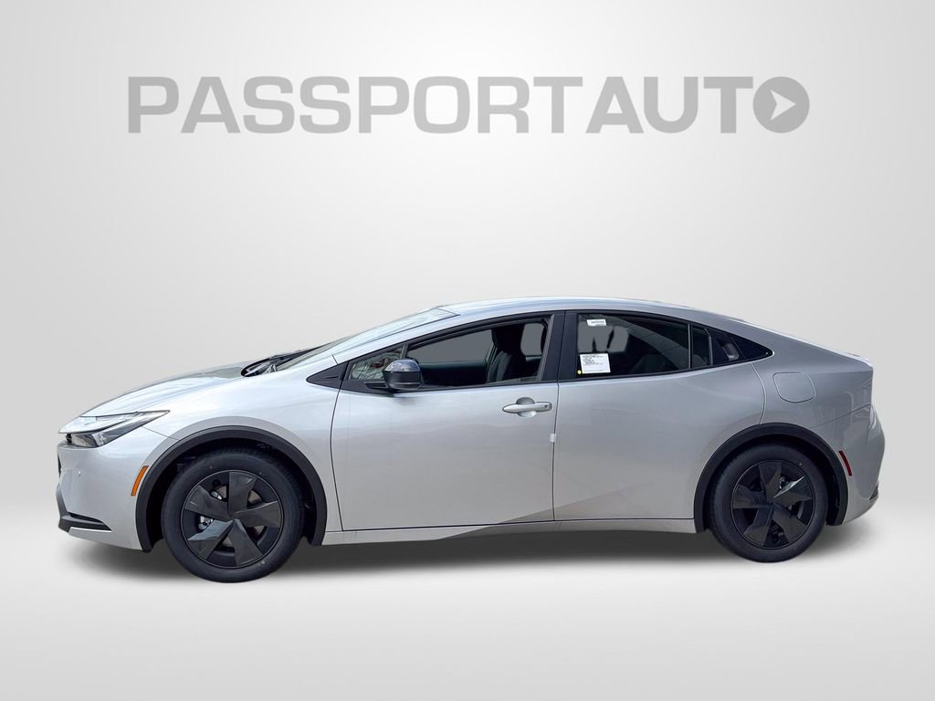 New 2026 Toyota Prius Plug-In Hybrid FWD image 2
