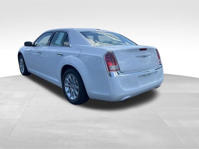 Used 2012 Chrysler 300 Limited RWD image 5