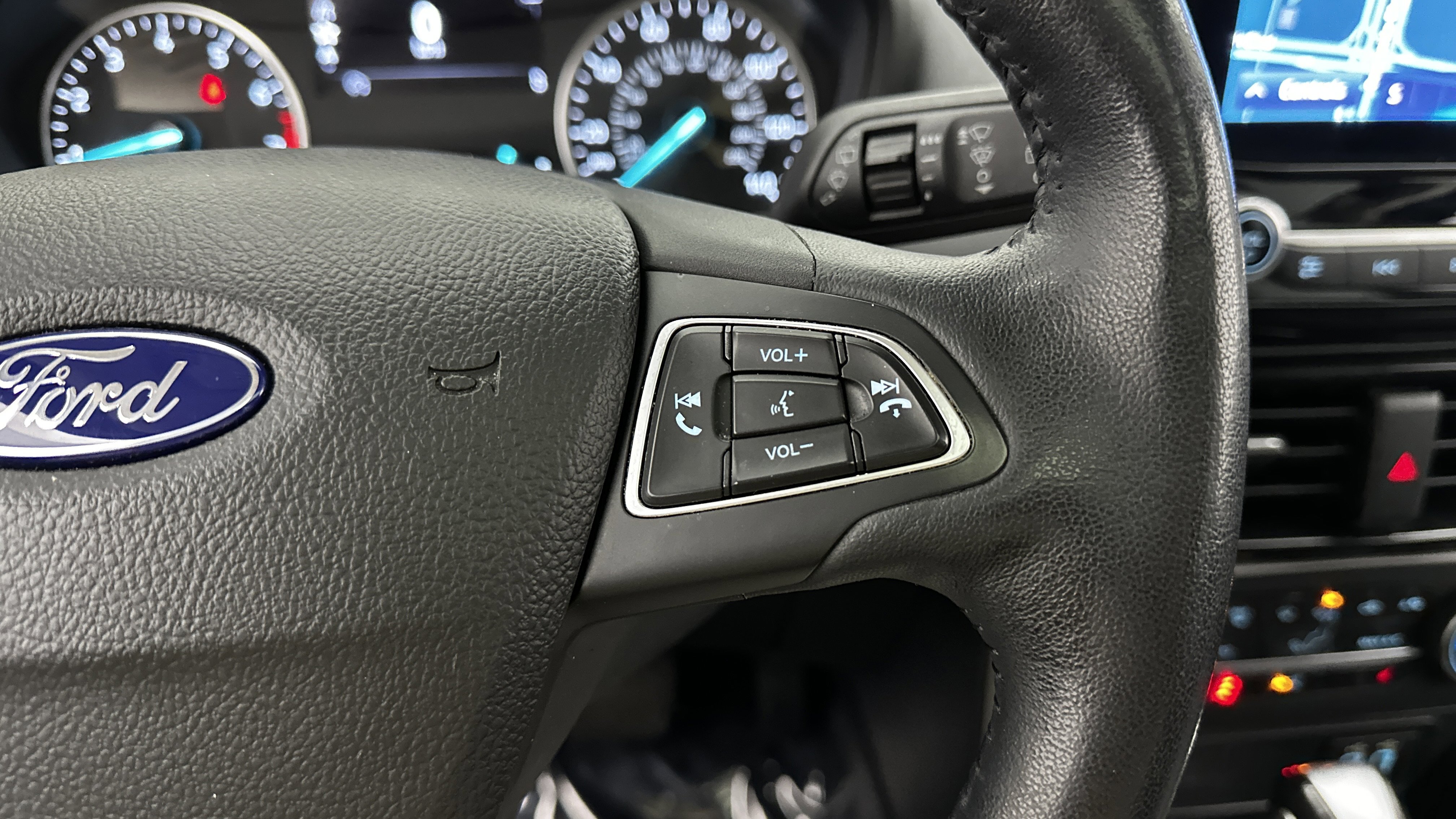 Used 2021 Ford EcoSport Titanium AWD/4WD image 23