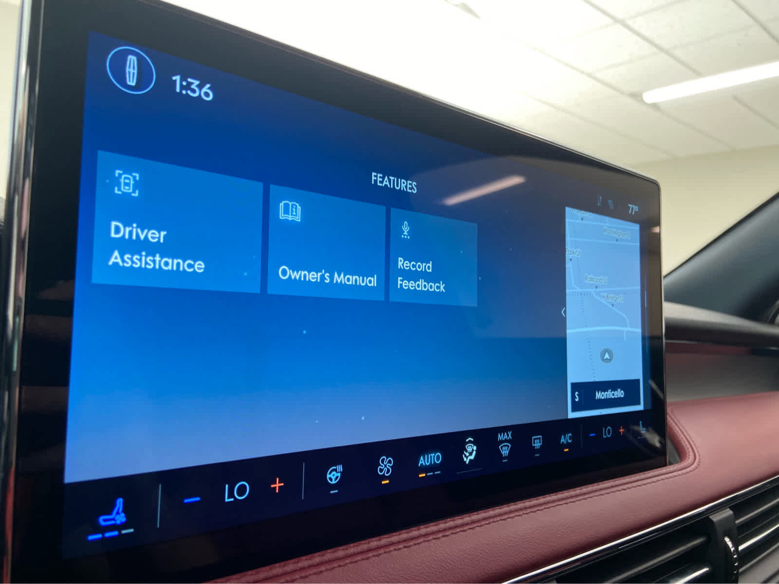 Used 2025 Lincoln Corsair Reserve w/ Jet Appearance Package image 31