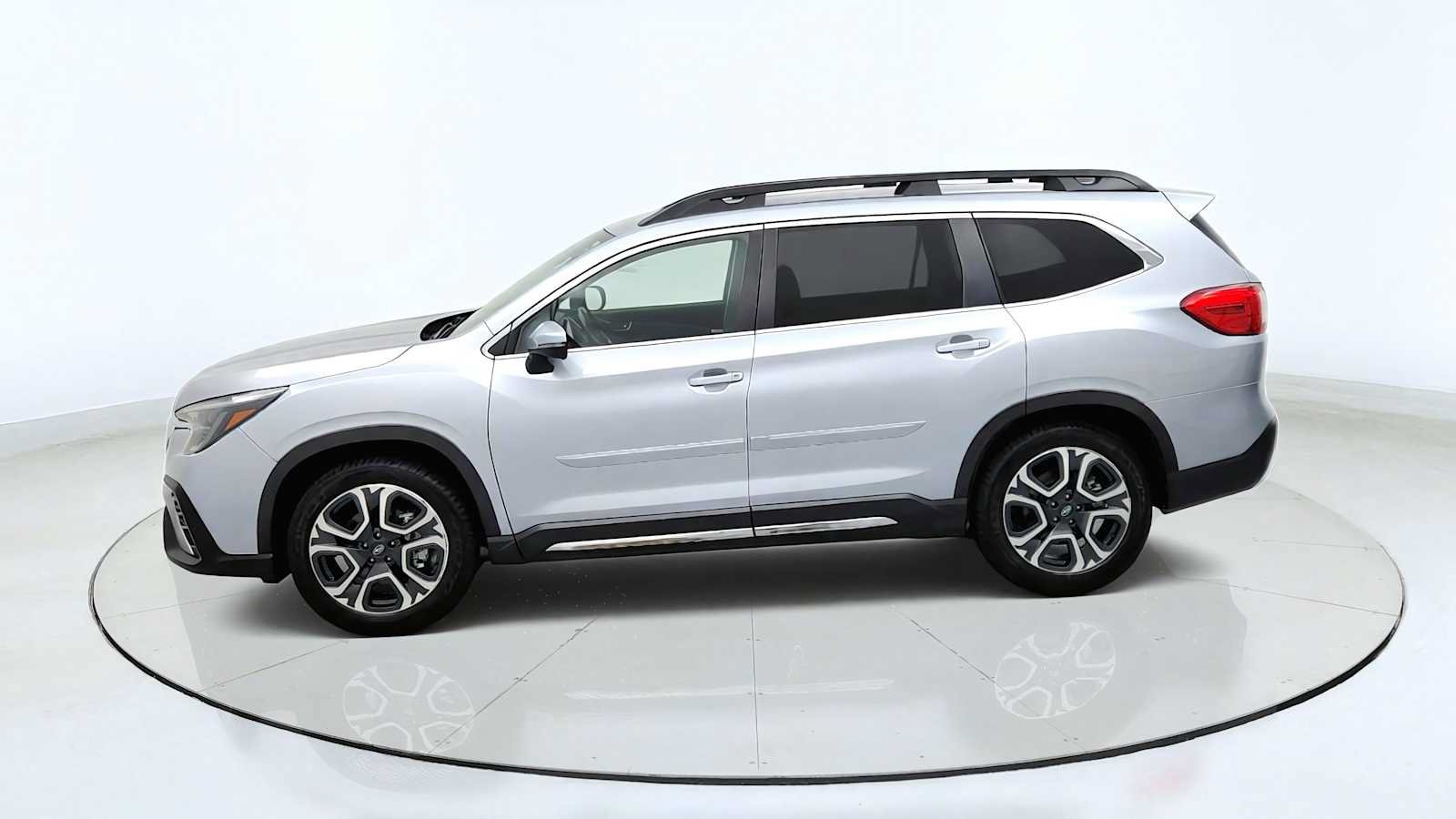 Used 2023 Subaru Ascent Limited AWD/4WD image 5