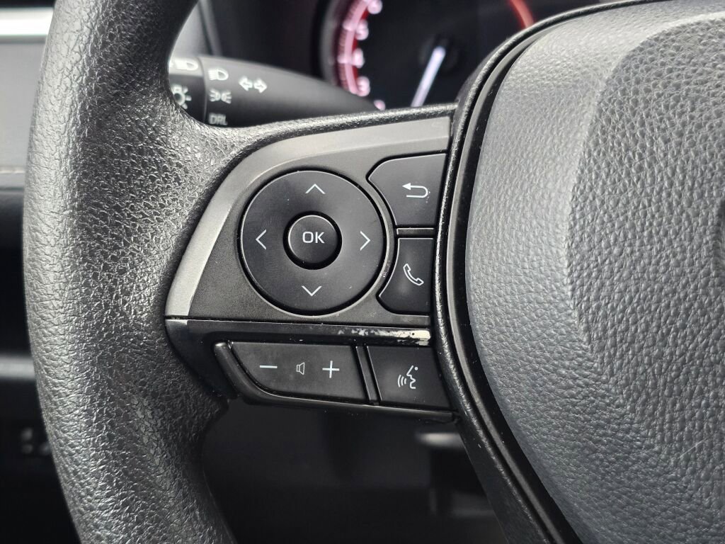 Used 2024 Toyota RAV4 LE image 32