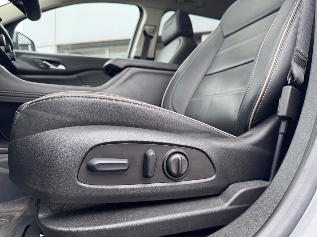 Used 2023 GMC Acadia Denali w/ Denali Ultimate Package image 12