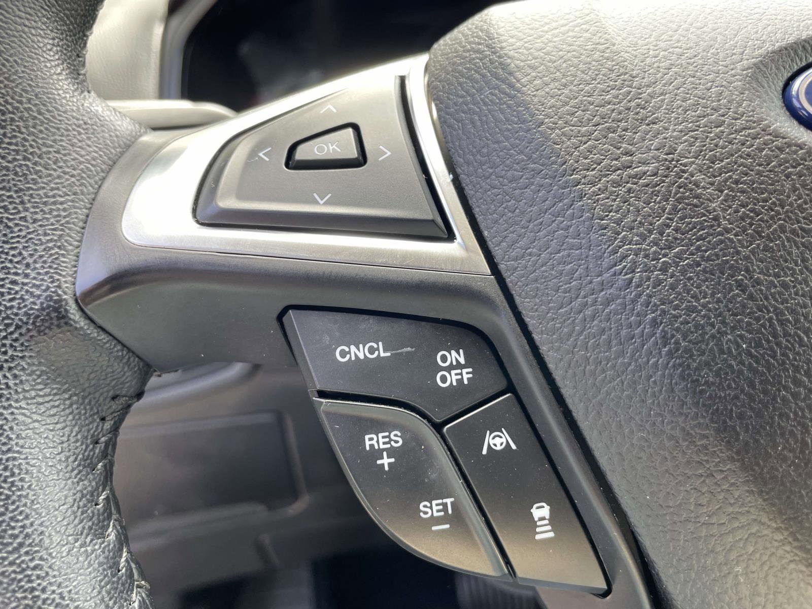 Used 2023 Ford Edge SEL w/ Convenience Package image 9